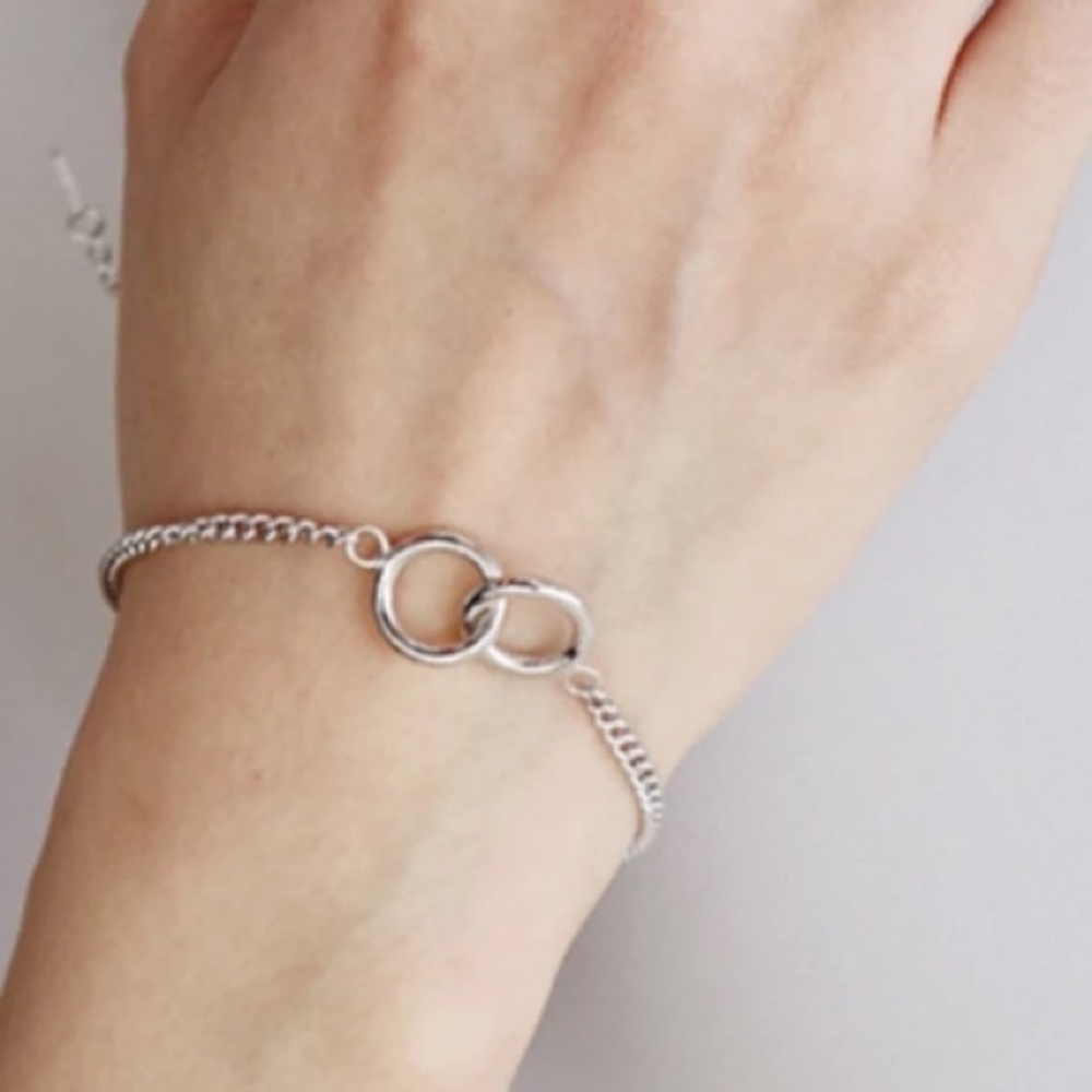 🔗Insta double circles sterling silver bracelet - Picture 6 of 6